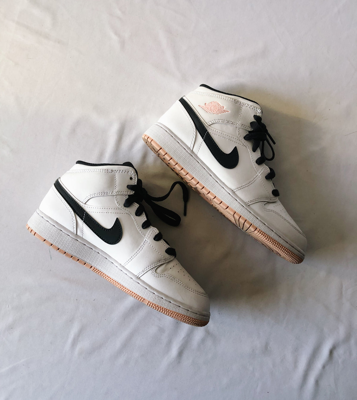 Nike Air Jordan 1 Mid GS Arctic Orange White Sneakers, Sz. 6.5 Youth