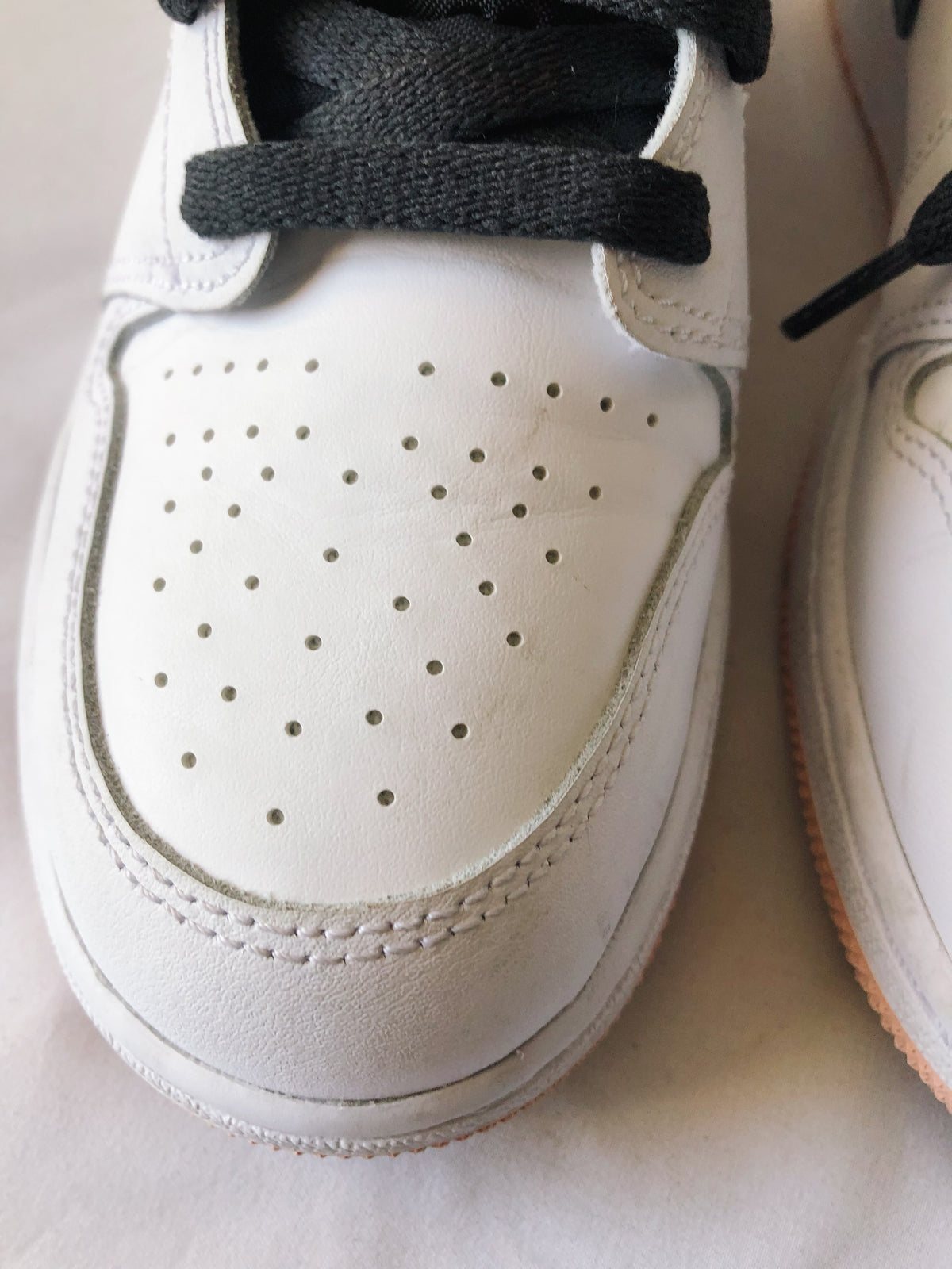 Nike Air Jordan 1 Mid GS Arctic Orange White Sneakers, Sz. 6.5 Youth