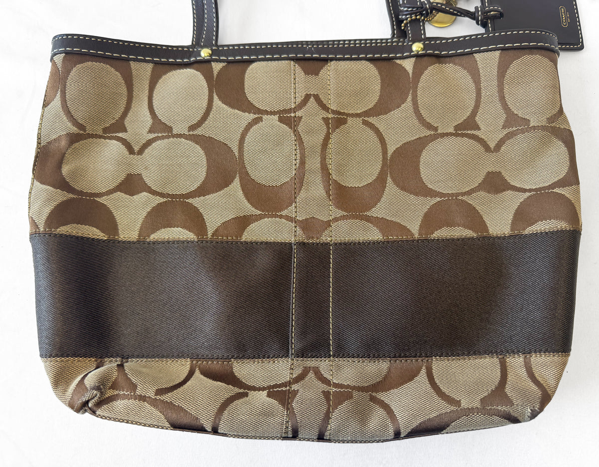 Y2K Coach Canvas Signature Stripe Beige Shoulder Tote Bag, Style #10124