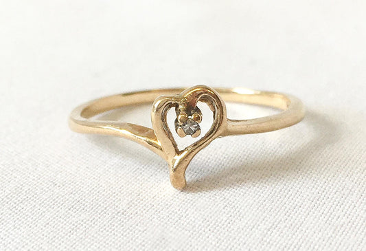 10K Yellow Gold Mini Diamond Heart Shaped Ring, Sz. 7.5, 1.2 grams, Simple Everyday Dainty Ring