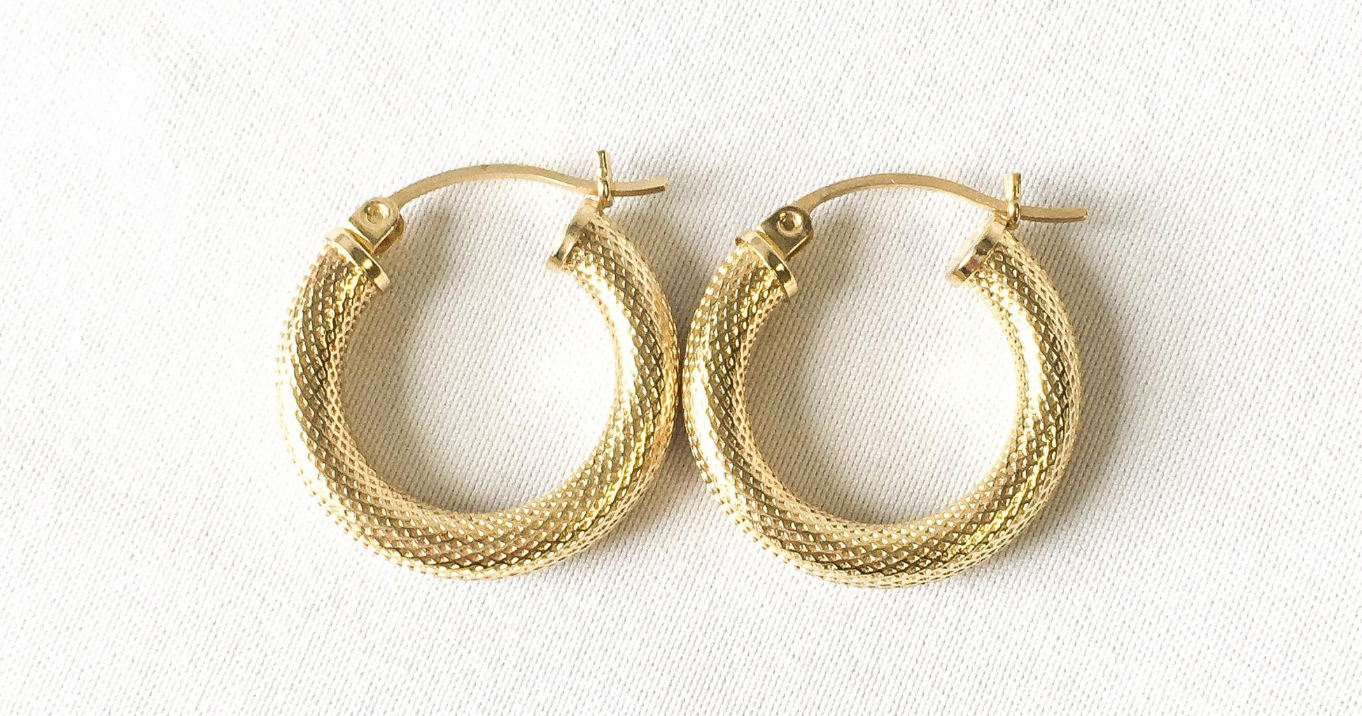 14K Yellow Gold Textured Hoop Earrings, .75", 4mm, 2 Grams Total, Lightweight Simple Everyday Dainty Hoop Earrings