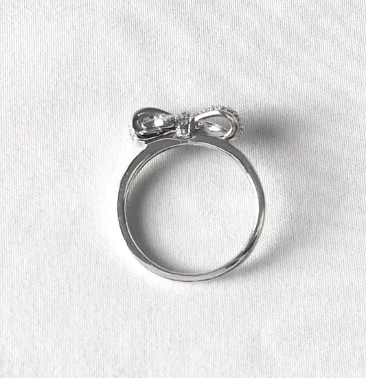 10K White Gold Diamond Bow Ribbon Ring, Sz. 7-7.25, Unique Elegant Regal Diamond Ring