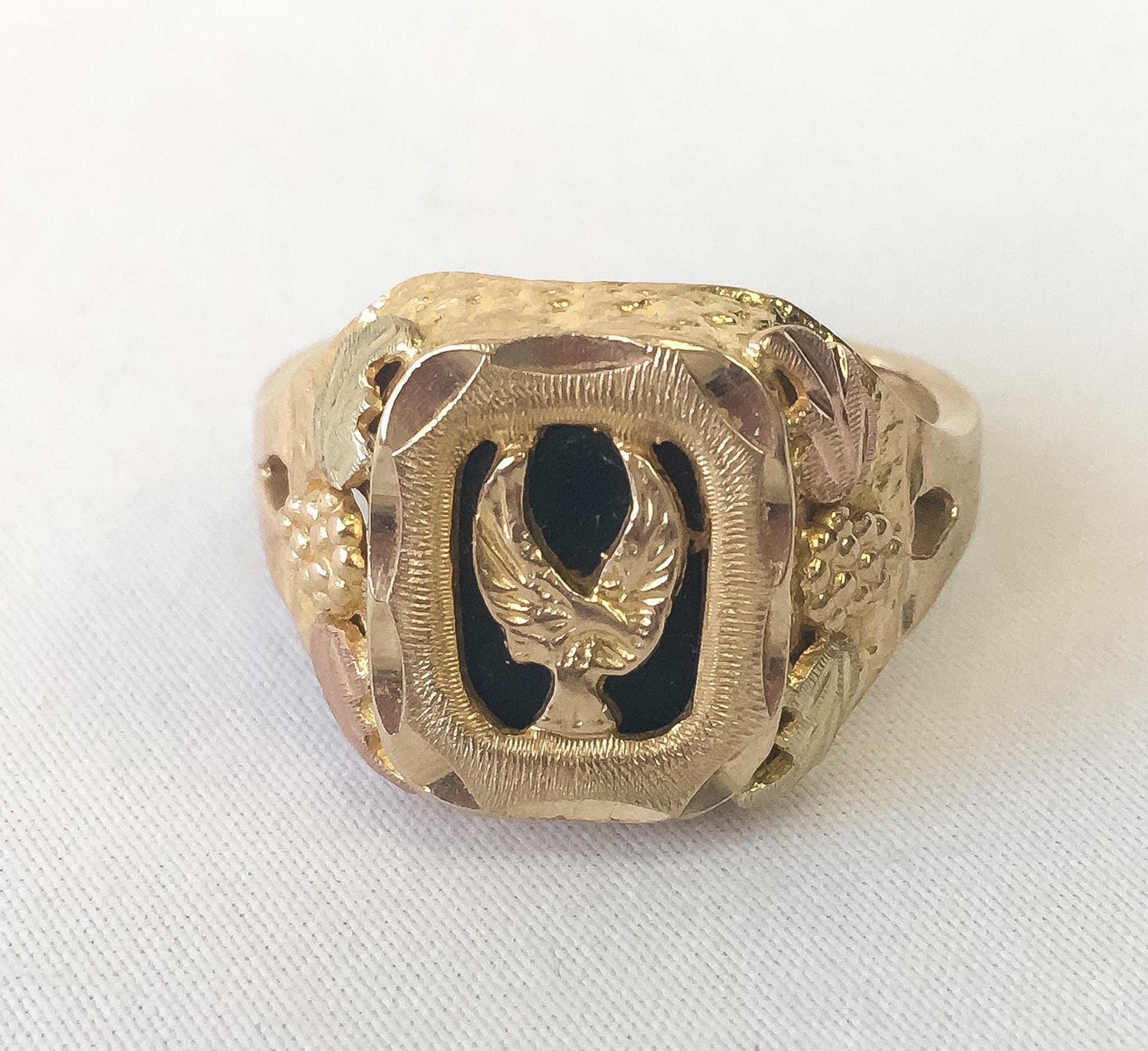 Vintage 12K RGC Black Hills Gold Onyx Eagle Signet Ring, Sz. 8, Vintage Black Hills Gold Unisex Ring
