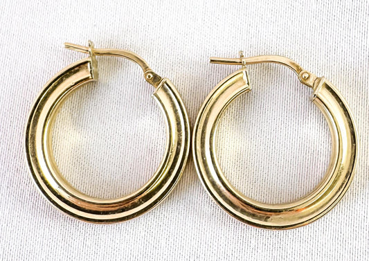 Vintage 14K Italy Yellow Gold Ribbed Hoops, Roughly 3mm, Roughly .75", Retro Simple Everyday Minimalist Hoops