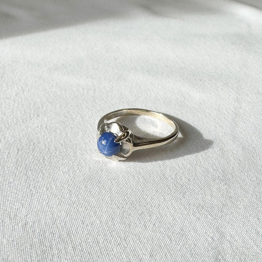 Vintage 10K White Gold Blue Star Sapphire Flower Ring, Sz. 5, Dainty Everyday Simple Ring