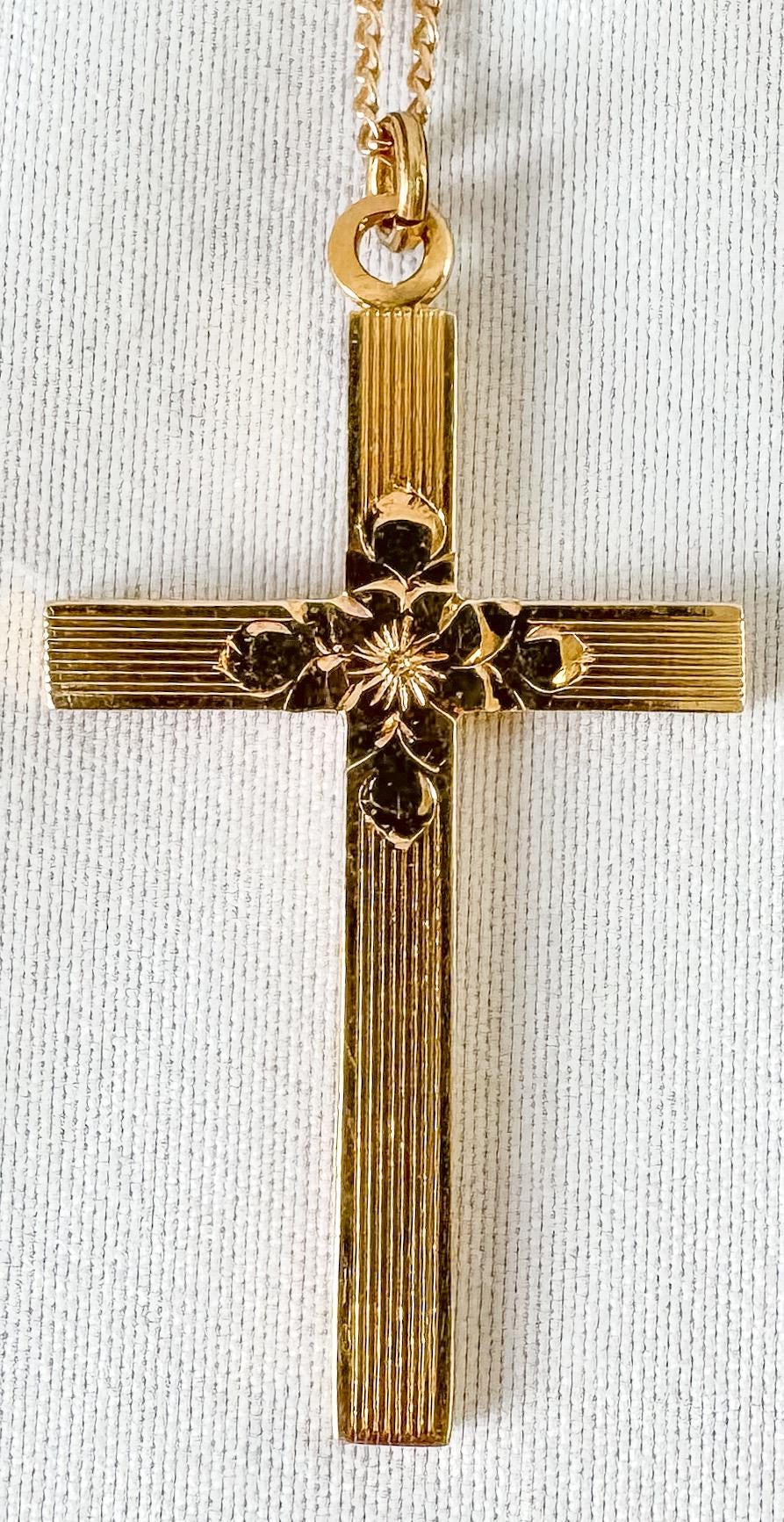 Vintage 10K Yellow Gold Floral Etched Cross Pendant Necklace on 14K Gold 19" Chain, Simple Elegant Cross Chain