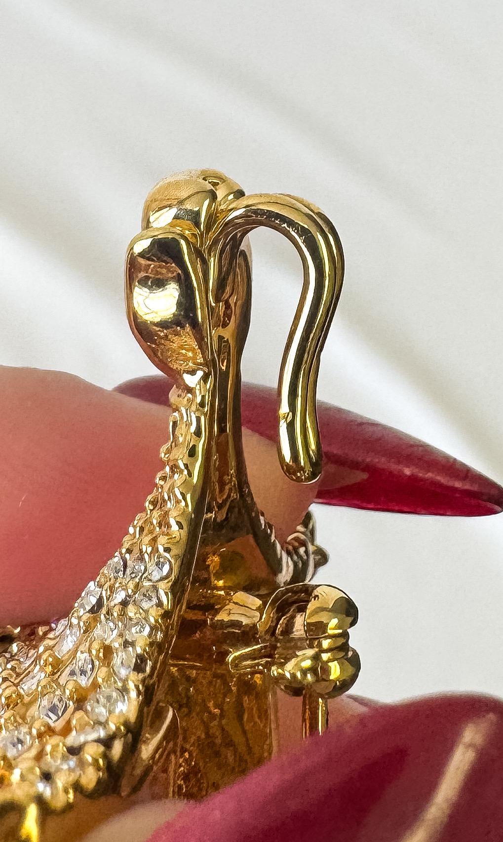 Vintage Hutton Wilkinson Asian Princess Brooch Pin/Pendant