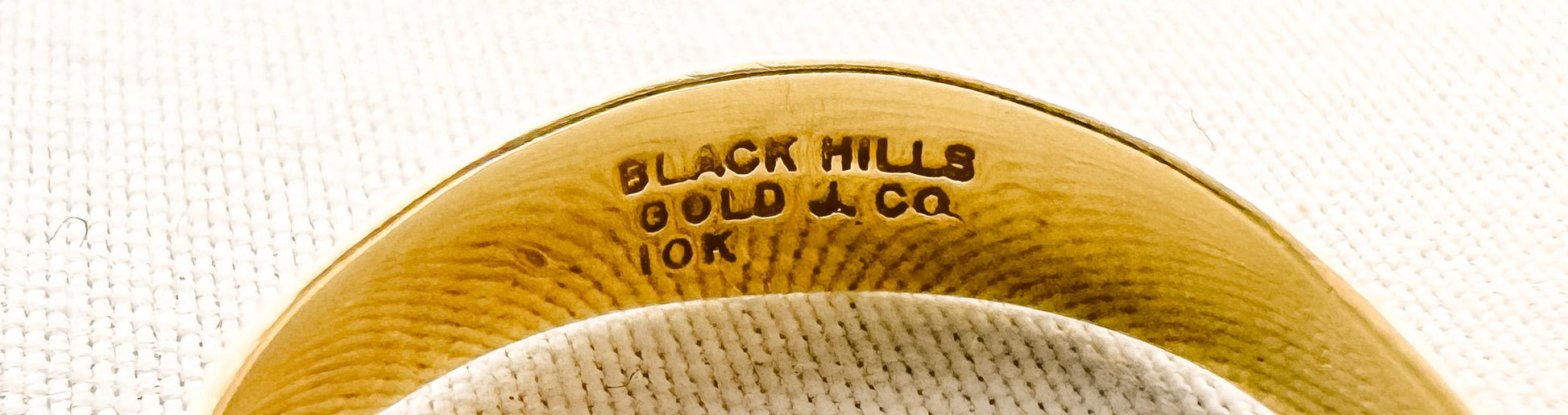 Vintage 10K JCO Black Hills Gold Infinity Leaf Band Ring, Sz. 3.5, Dainty Simple Everyday Stackable Ring