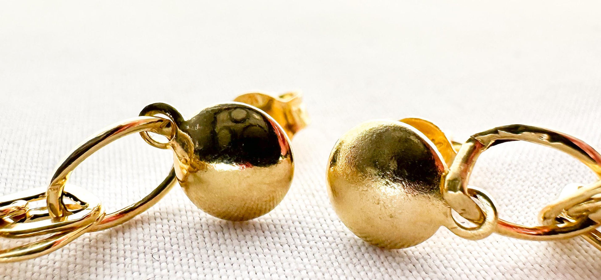 Vintage 14K Italy Yellow Gold Hollow Textured Circle Chain Dangle Stud Earrings, Lightweight Unique Retro Simple Minimalist Earrings