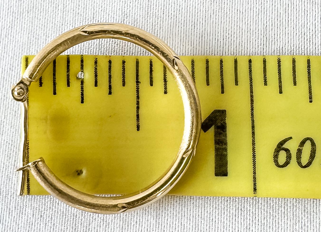 Vintage 14K Yellow Gold Diamond Cut Matte and Glossy Finish Lightweight Hoop Earrings, Simple Everyday Minimalist Hoops