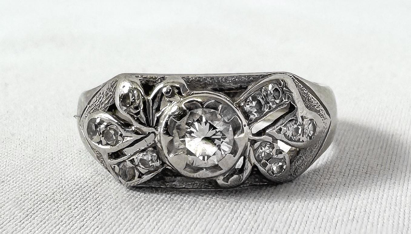 14K White Gold Diamond Round Floral Ring, Sz. 6, Elegant Art Deco Style Ring