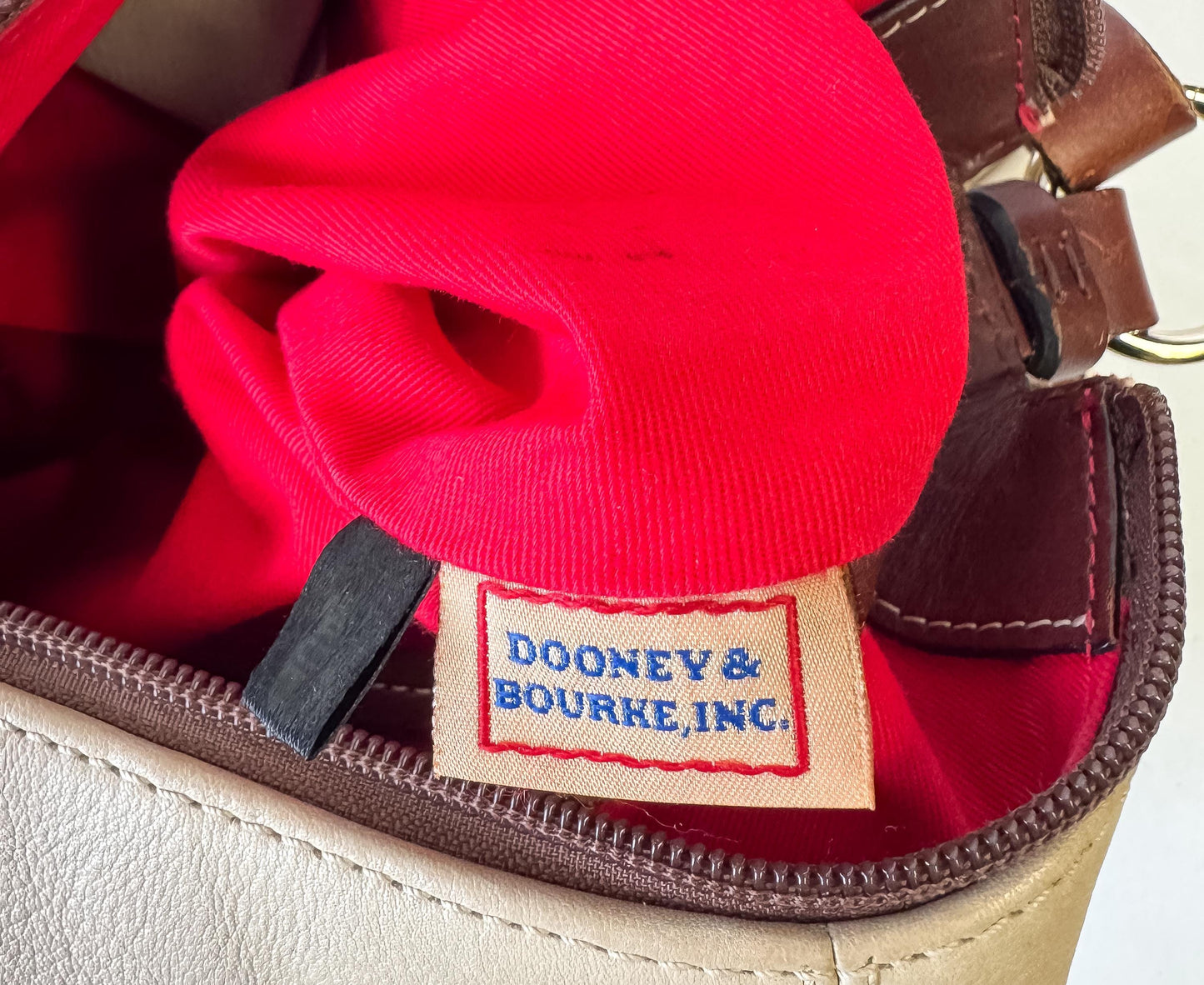 Dooney and Bourke Cream Off-White Hobo Leather Shoulder Bag