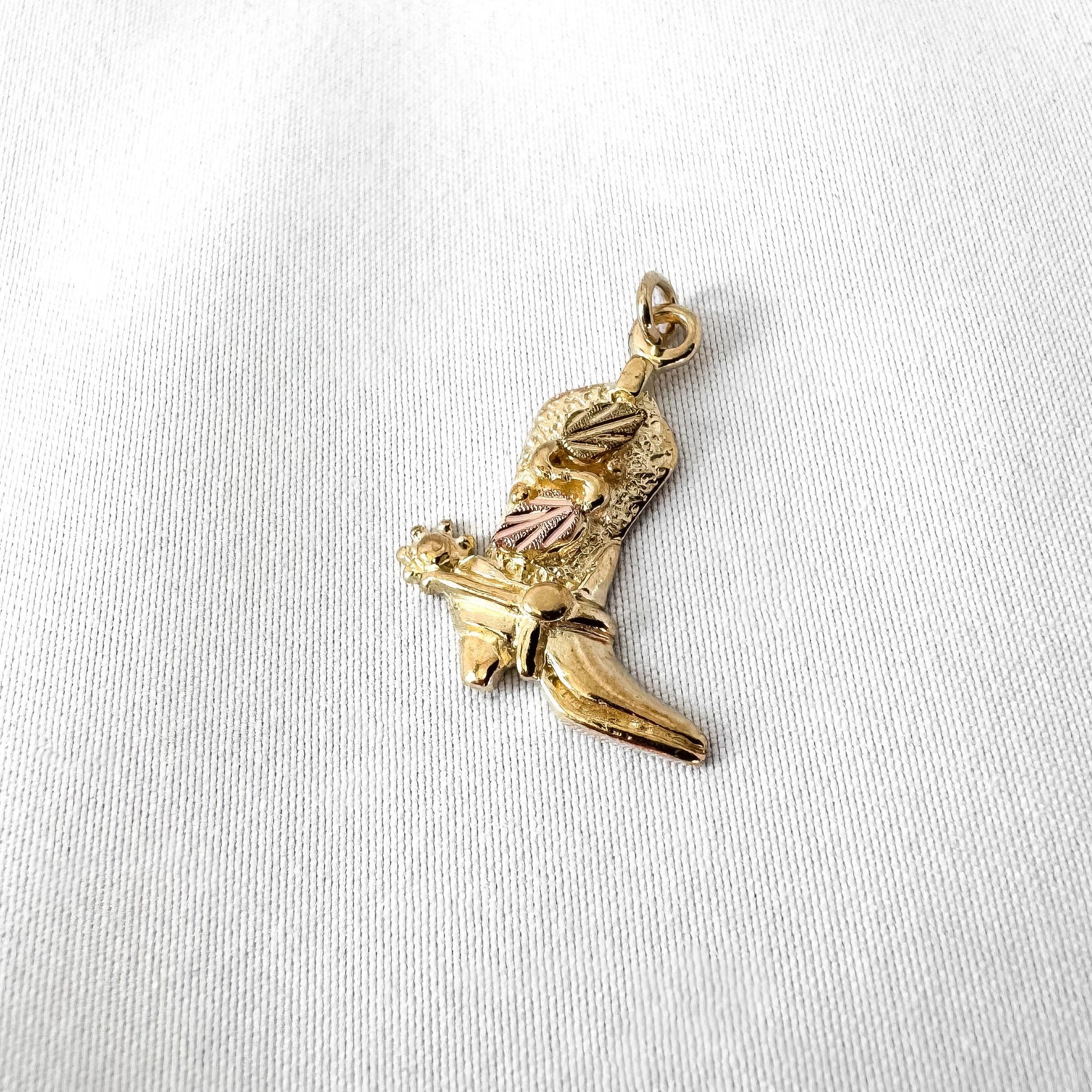 Vintage 10K Gold Stampers Black Hills Gold Cowboy Boot Leaf Detail Pendant, Western Country Pendant Necklace