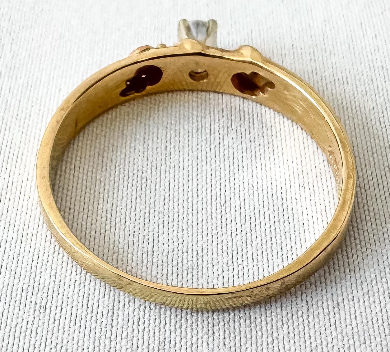 Vintage 10K Black Hills Gold Diamond Two Leaf Ring, Sz. 9.75, Dainty Simple Stackable Ring