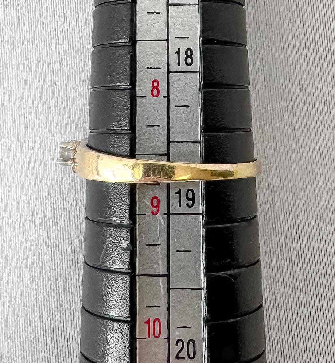 Vintage 10K Black Hills Gold Diamond Two Leaf Ring, Sz. 9.75, Dainty Simple Stackable Ring