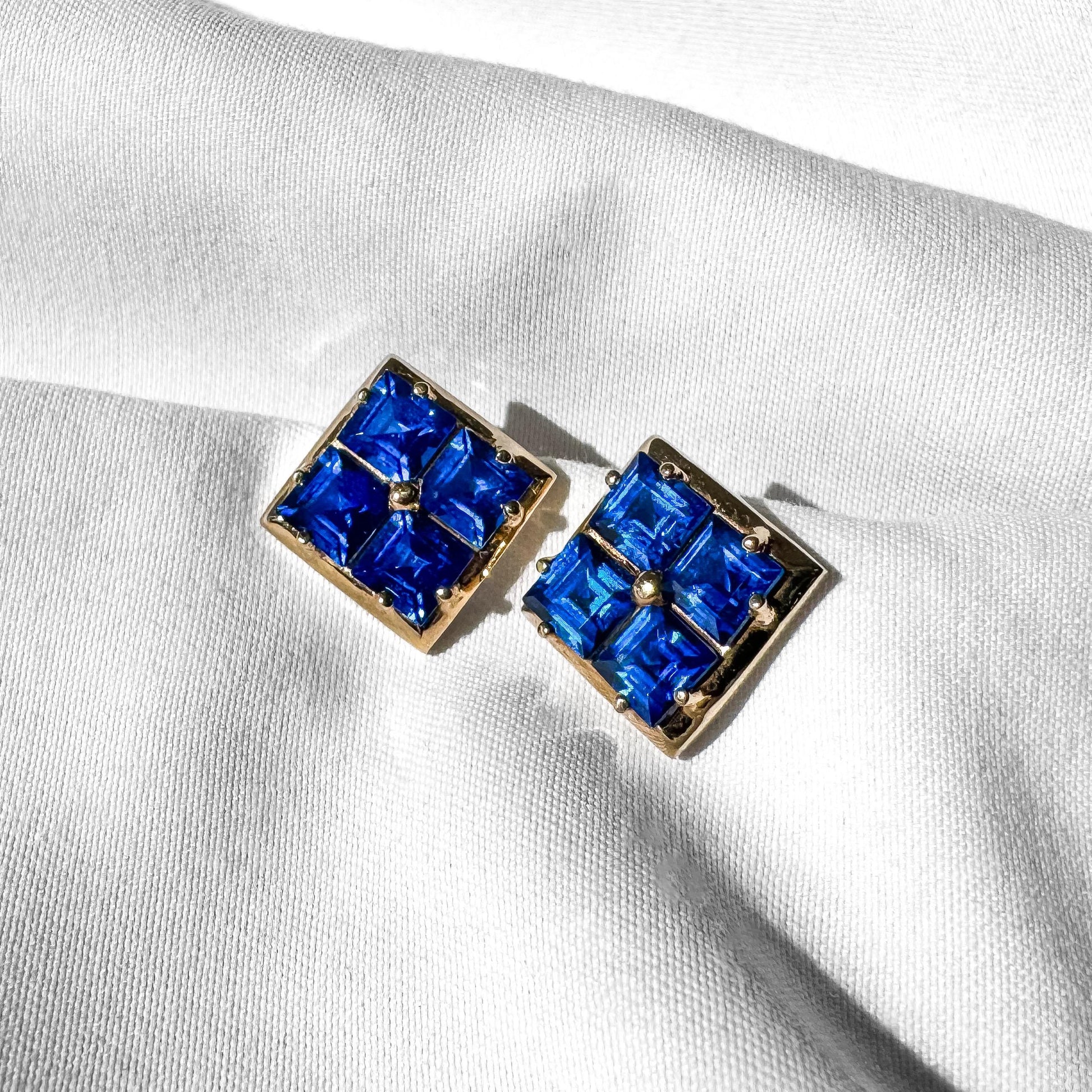 Vintage 10K Yellow Gold Blue Spinel Square Grid Stud Earrings, Simple Elegant Minimalist Earrings