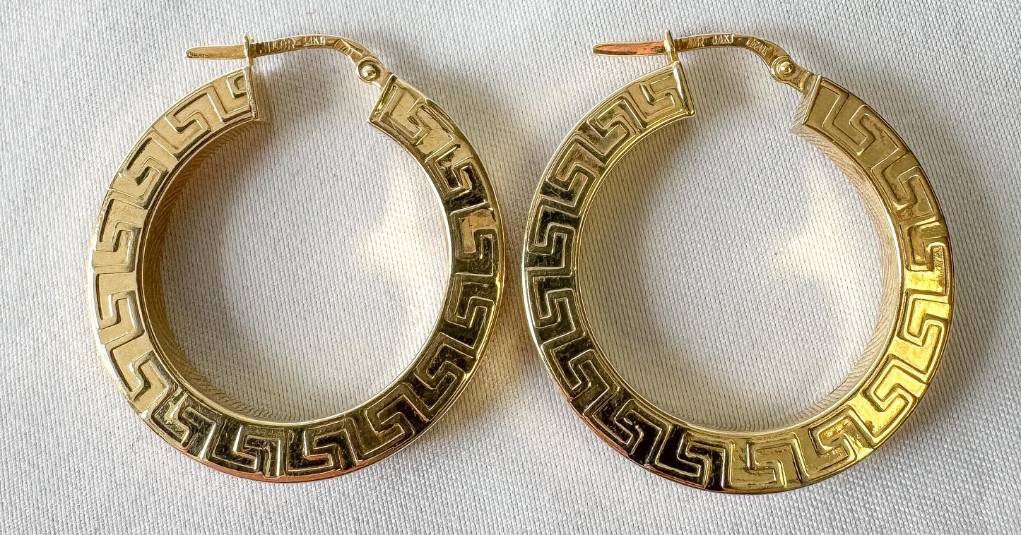 Vintage 14K Yellow Gold Milor Italy Grecian Key Etched Hollow Hoop Earrings, Roughly 4mm Width, Elegant Retro Minimalist Hoops