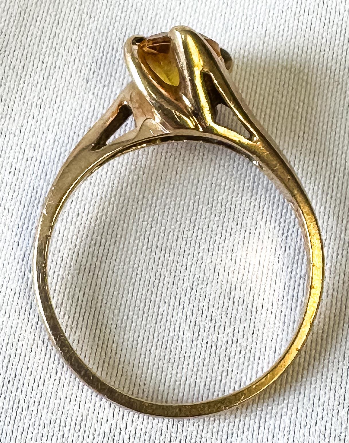 Vintage 10K Yellow Gold Yellow Sapphire Solitaire Ring, Sz. 5.75
