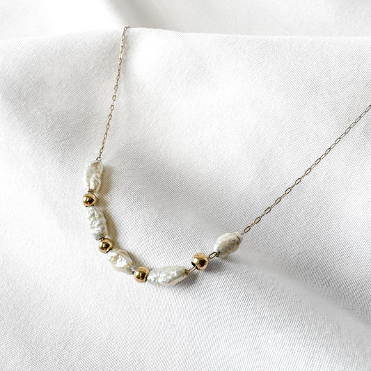 Vintage 14K Yellow Gold Baroque Freshwater Pearl Round Bead Choker Necklace Roughly 15" Dainty Lightweight Beachy Coastal Layering Necklace