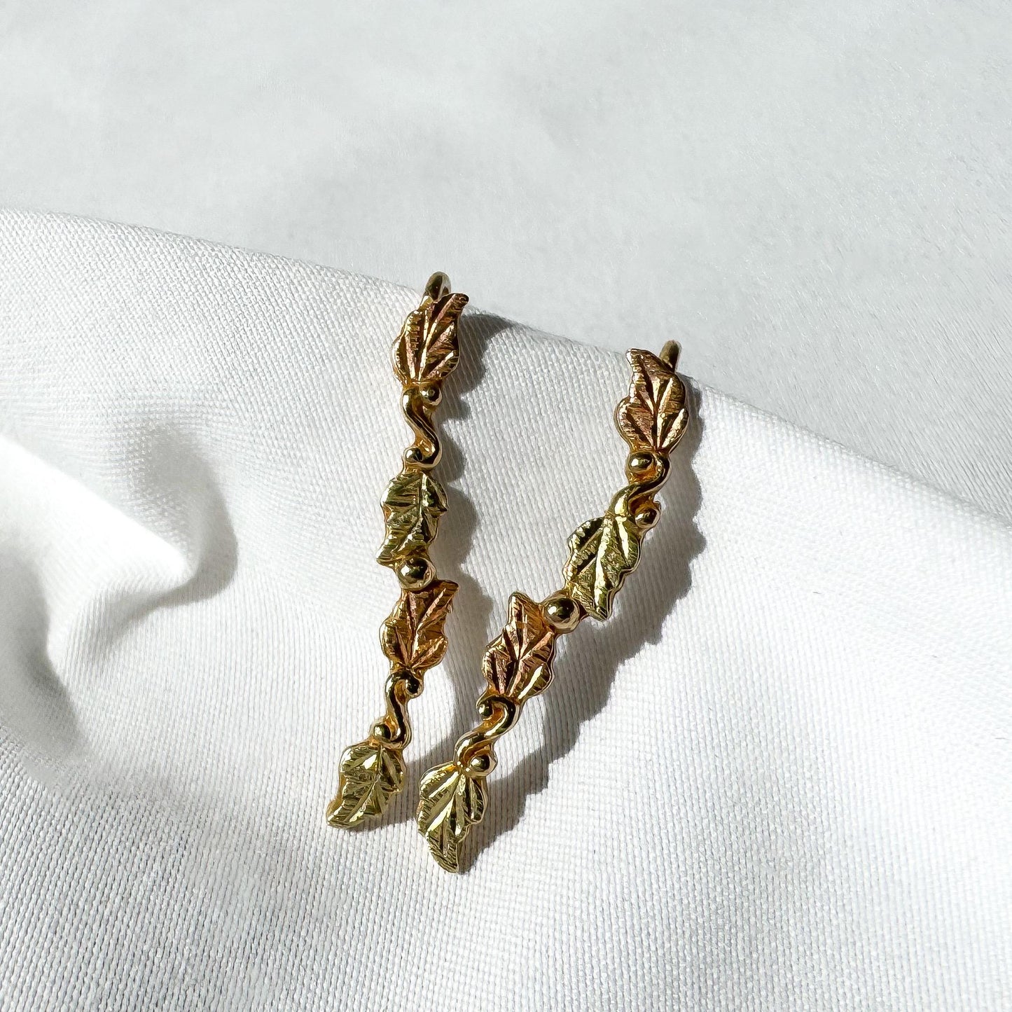 Vintage 10K Landstrom's Black Hills Gold Leaf Dangle Earrings