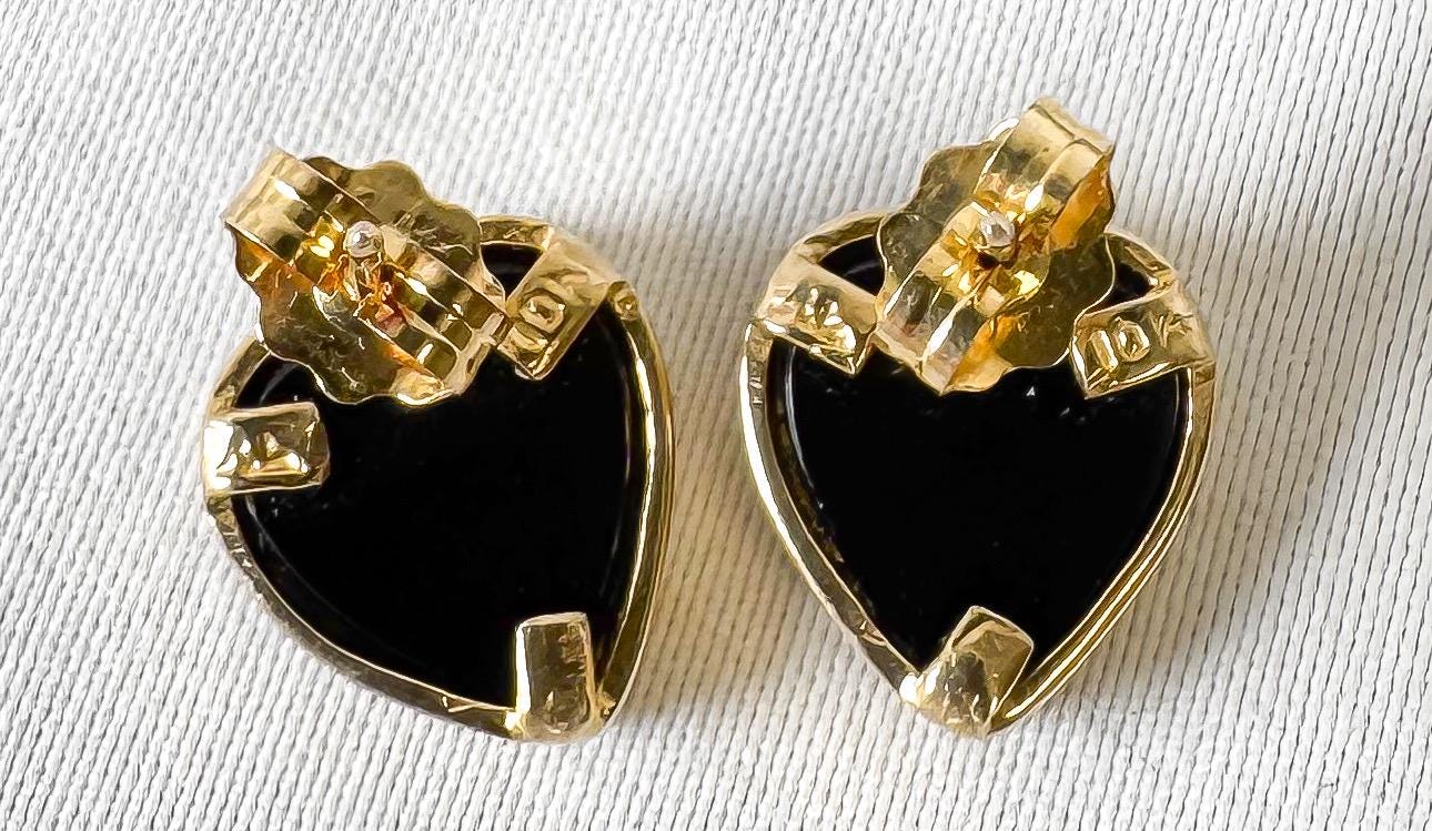 Vintage 10K Black Hills Gold Onyx Leaf Heart Gold Frame Stud Earrings