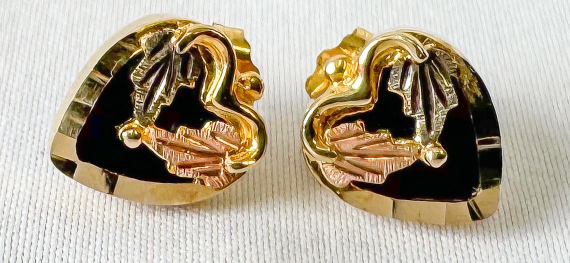 Vintage 10K Black Hills Gold Onyx Leaf Heart Gold Frame Stud Earrings