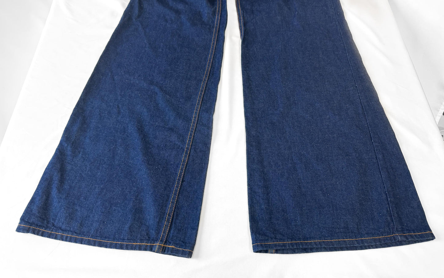 Vintage 70s Levis "Plowboy" Patch Dark Wash High Rise Bootcut Jeans, 32" x 33", Rare Collectors Retro Western Levis Jeans