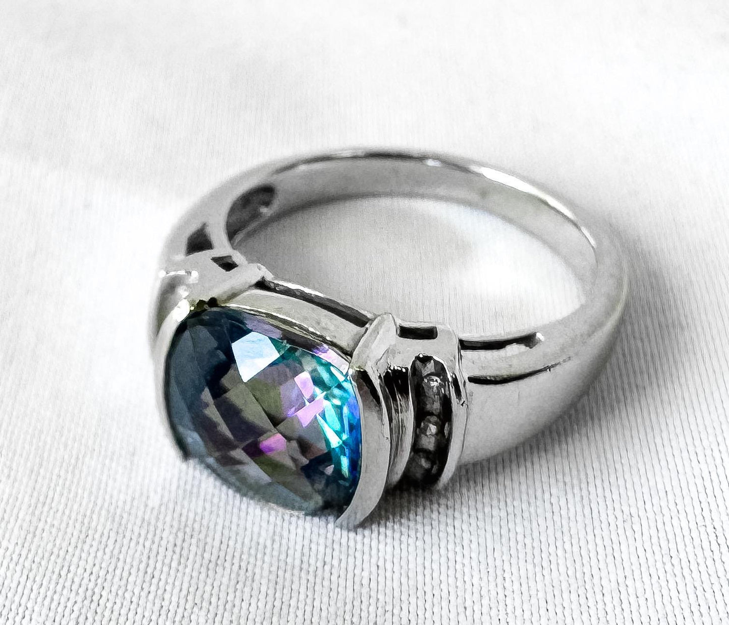 10K White Gold Blue Mystic Sapphire Diamond Accent Ring, Sz. 6