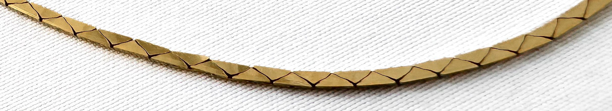 14K Yellow Gold Flat Cobra Link Chain Necklace, Roughly 19", Roughly 1.5mm Width, Simple Elegant Minimalist Chain Necklace