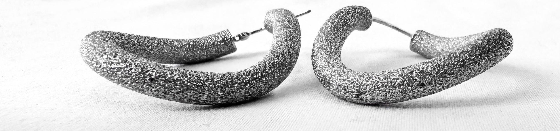 14K Italy White Gold Twisted Stardust Textured Oblong Tube 1.5 Inch Hoop Earrings, Unique Statement Minimalist Hoops