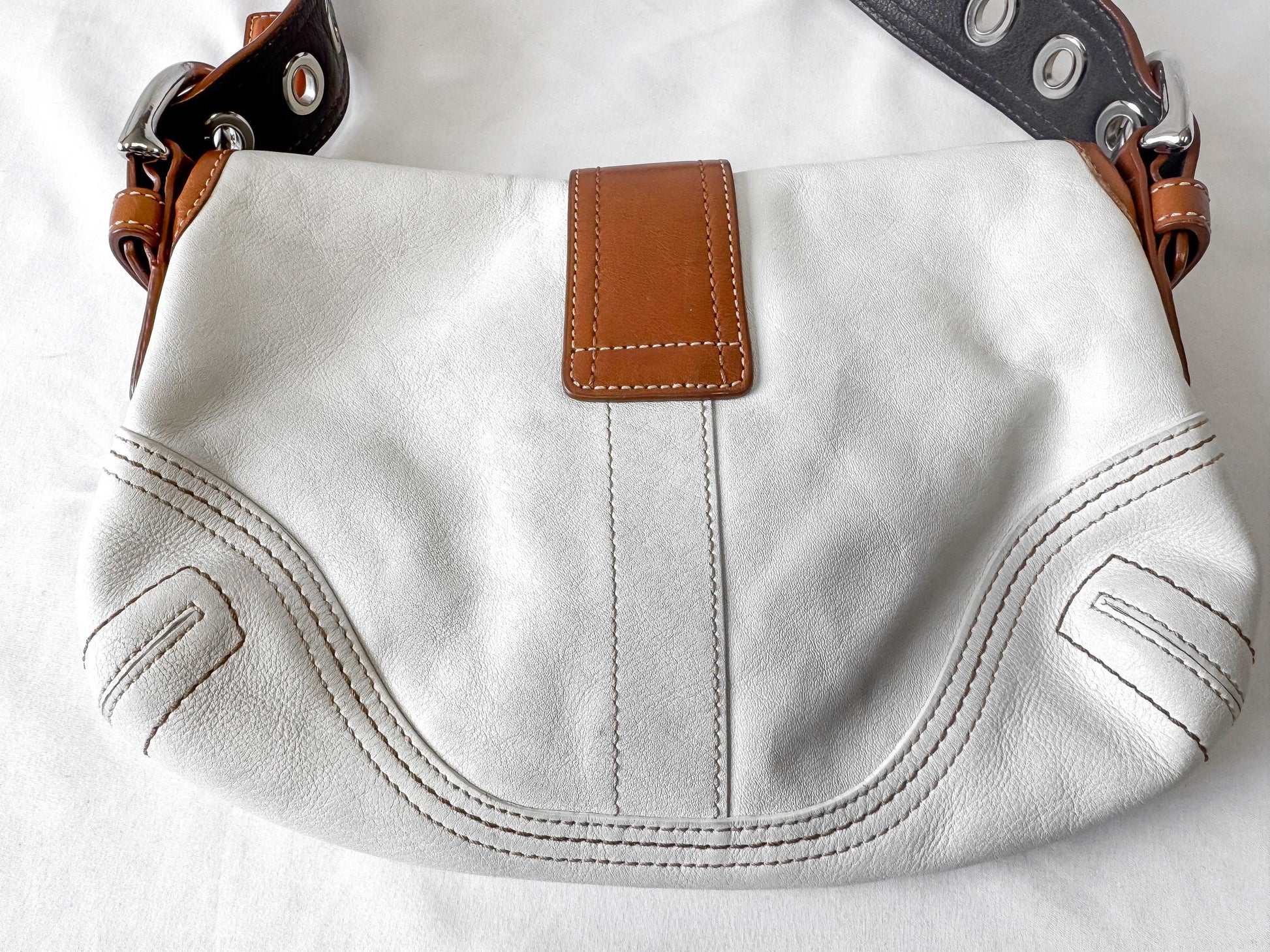 Y2K 00s Coach Off-White Cream Brown Soho Leather Shoulder Bag, Style 10188