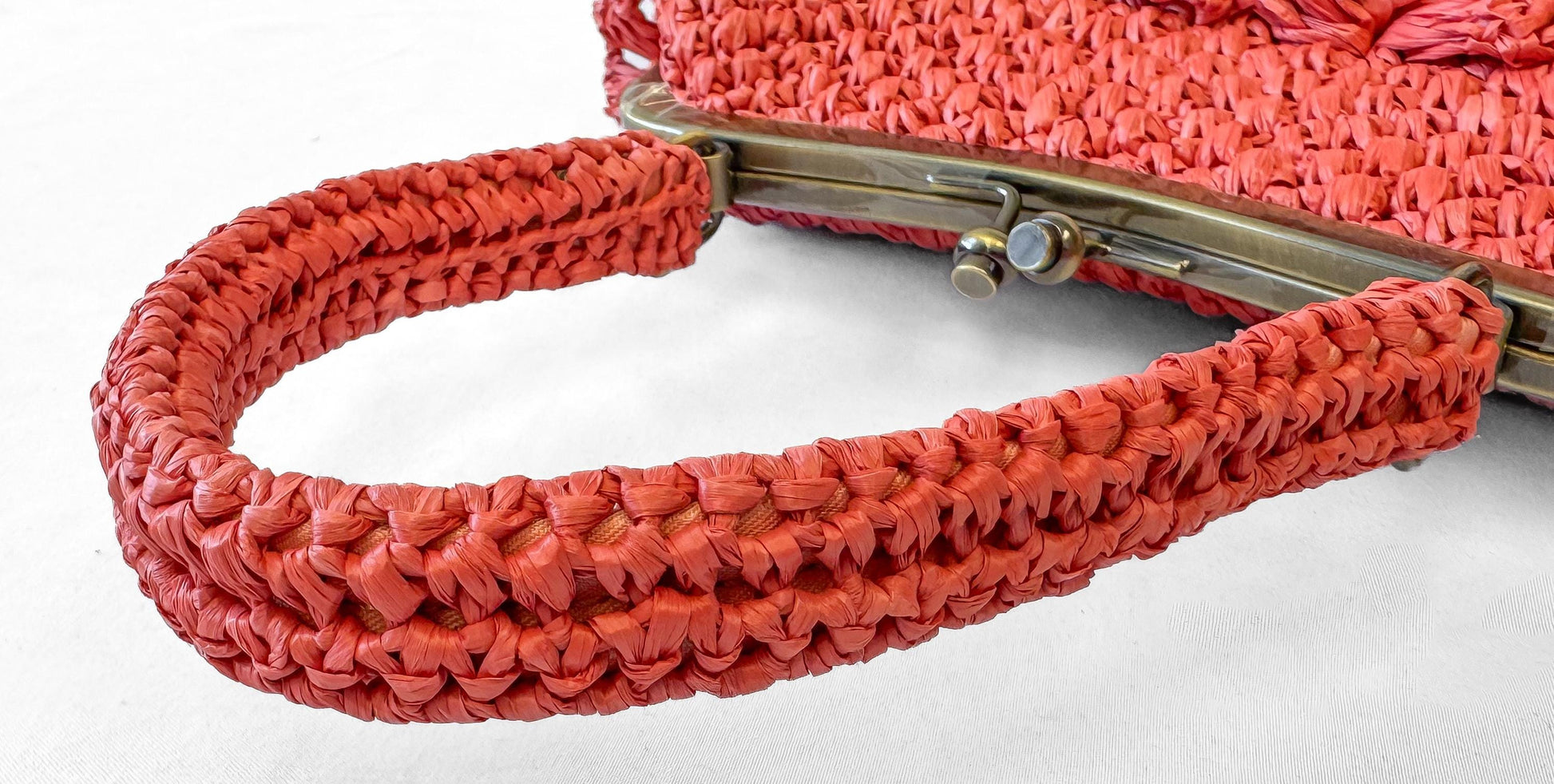 NWOT Patricia Nash Laureana Coral Pink Burnt Orange Scalloped Raffia Top Handle Satchel Bag, Coquette Cottage Core Boho Handbag