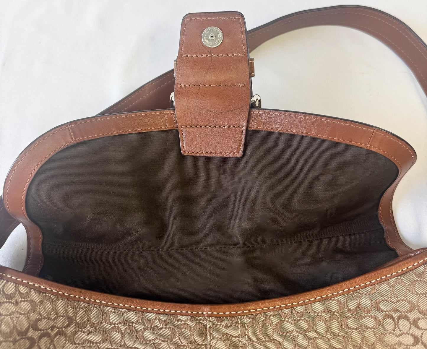 Y2K 00s Coach Soho Signature Khaki Beige Brown Medium Shoulder Bag, Style 12309
