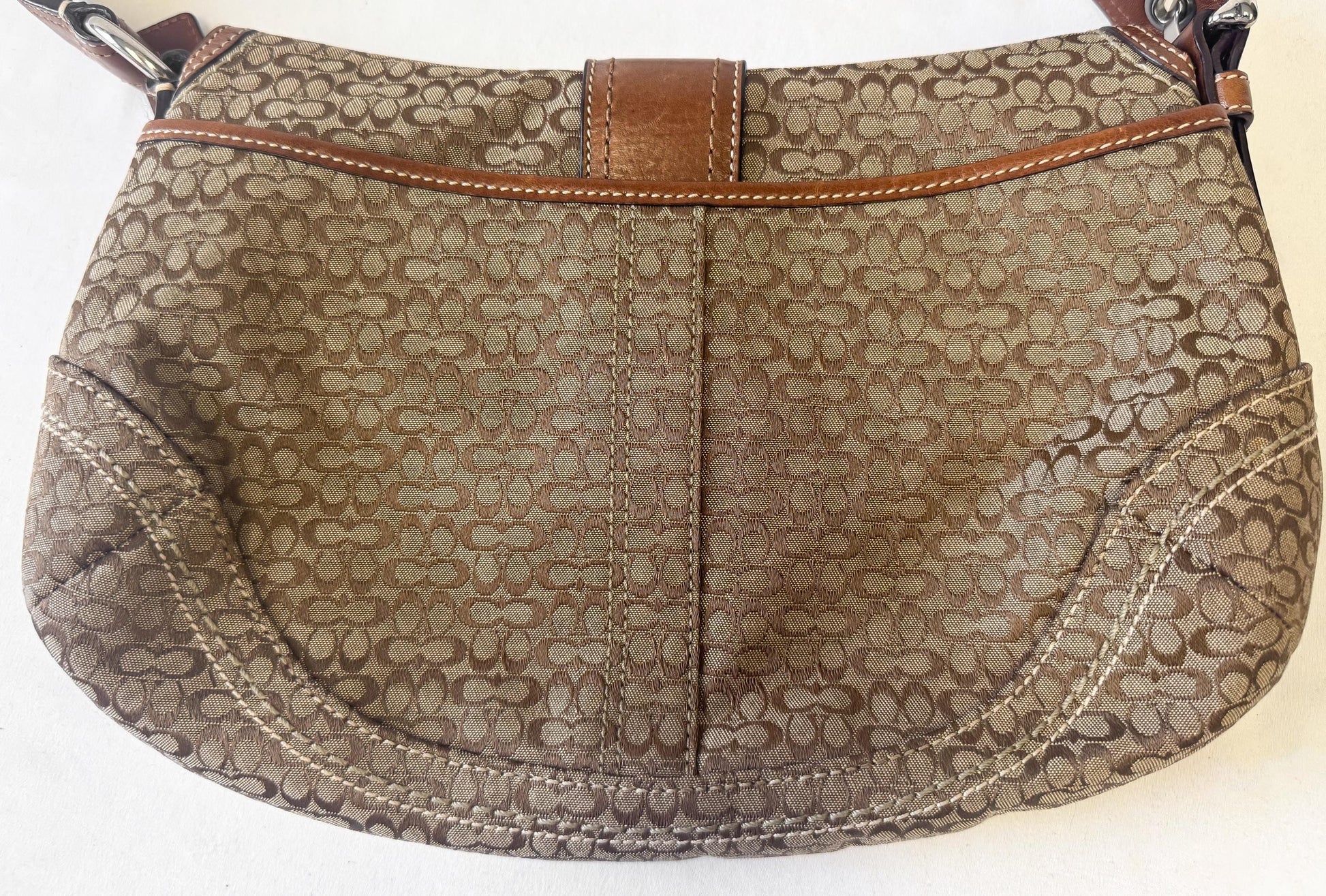 Y2K 00s Coach Soho Signature Khaki Beige Brown Medium Shoulder Bag, Style 12309