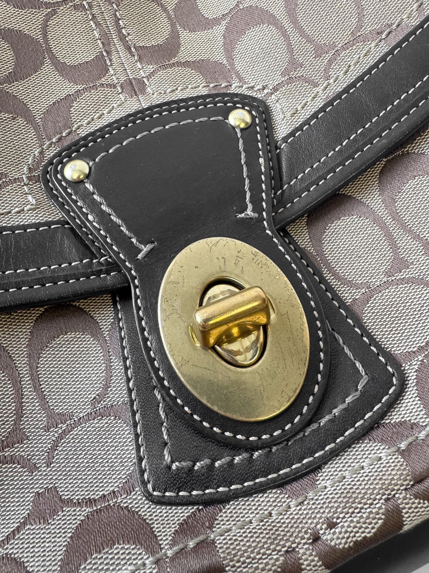 Y2K 00s Vintage Coach Ali Legacy Turnlock Beige Khaki Black Shoulder Bag, Style 12857