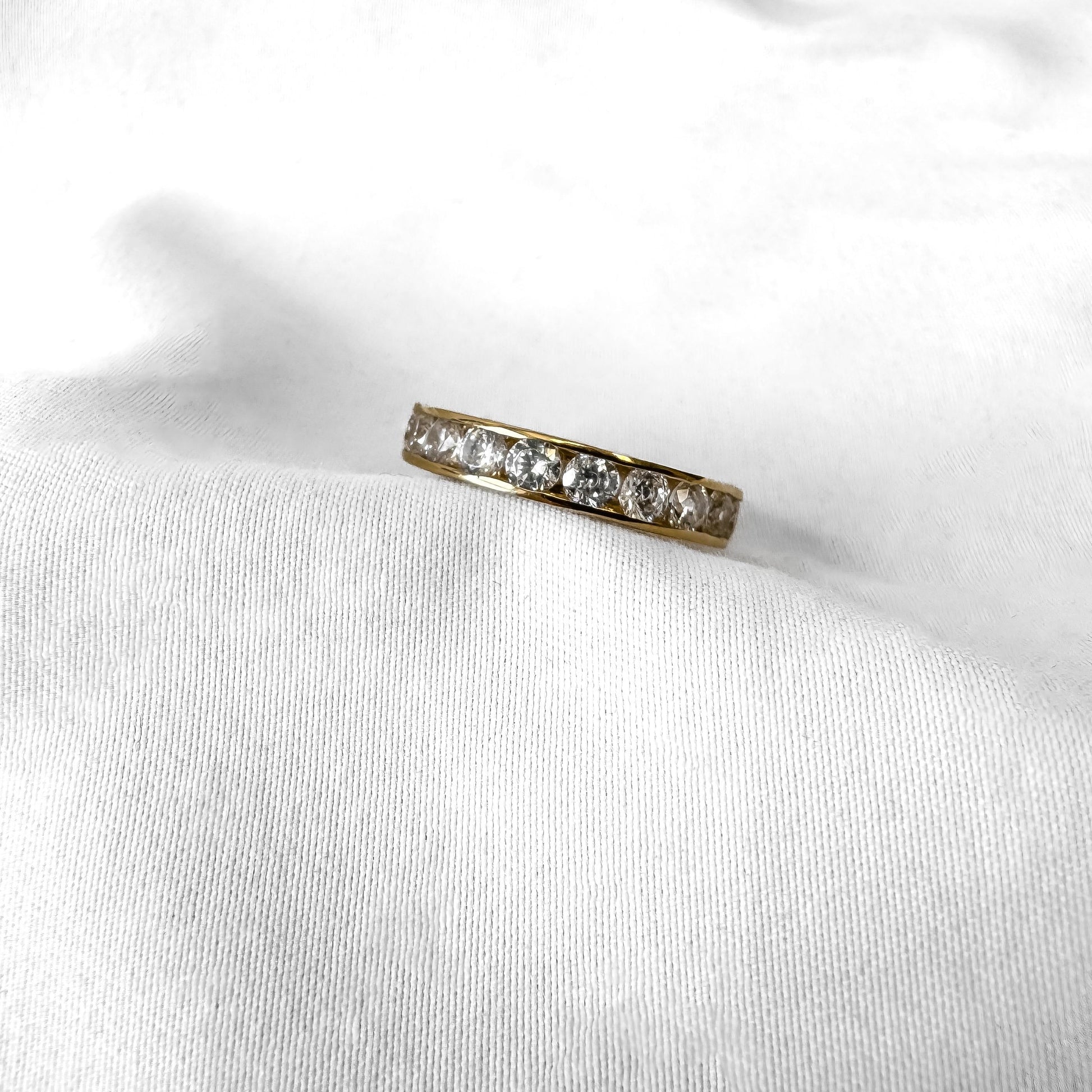 14K Yellow Gold Cubic Zirconia Round Stone Band Ring, Sz. 6/6.25, Simple Everyday Minimalist Stackable Ring