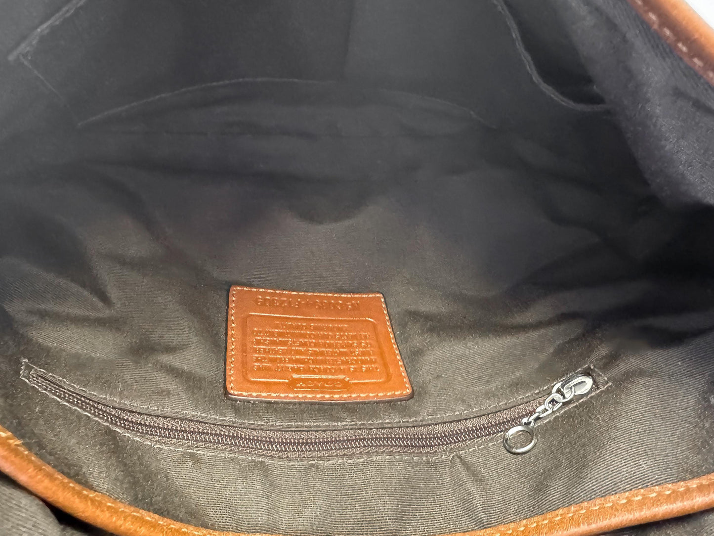 Y2K 00s Coach Soho Signature Khaki Beige Brown Medium Shoulder Bag, Style 12309