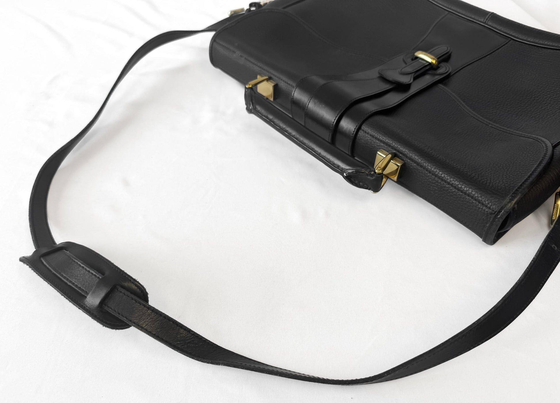 Vintage Dooney and Bourke Black Pebbled Leather Crossbody Briefcase Satchel Work Bag