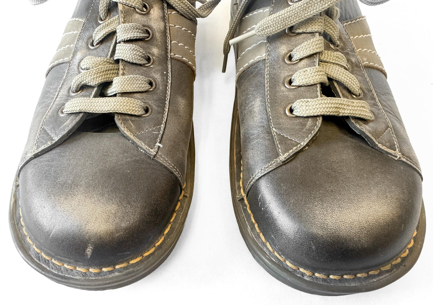 Vintage Style Dr. Martens Distressed Taupe Leather Lace Up Oxford Loafers, Men's Sz. 8, Approx. Women's 9.5, Style 2B24