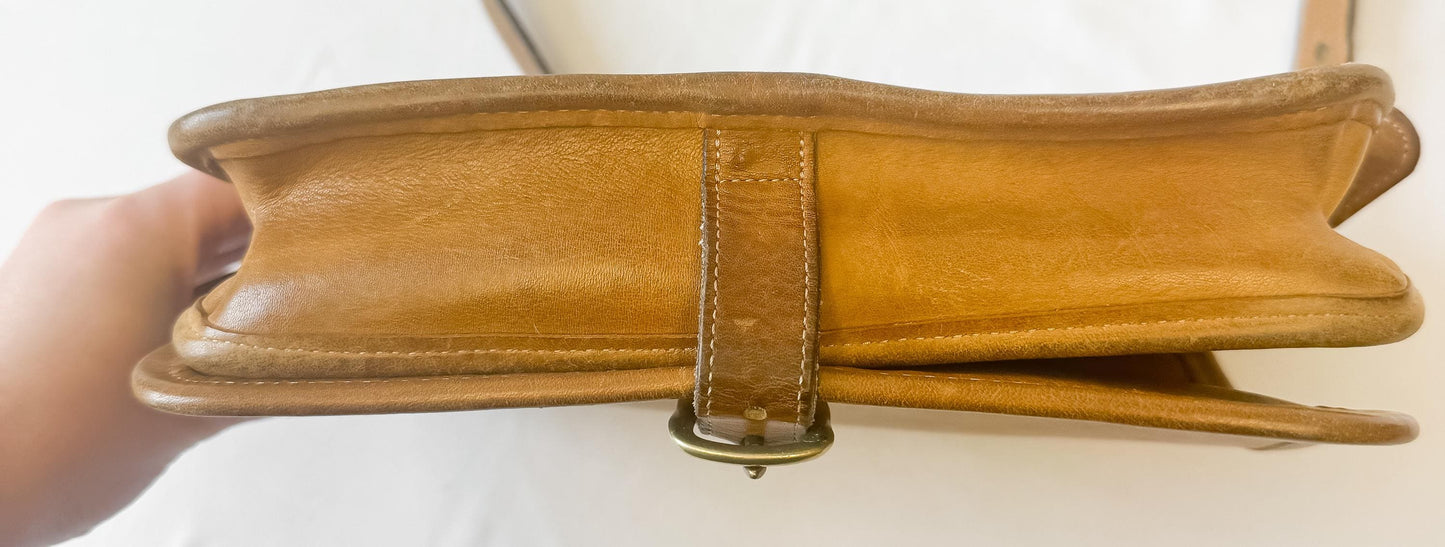 Vintage 70s Coach Tan Leather Saddle Pouch Crossbody Purse, Unique Rare Collectors Coach Bag