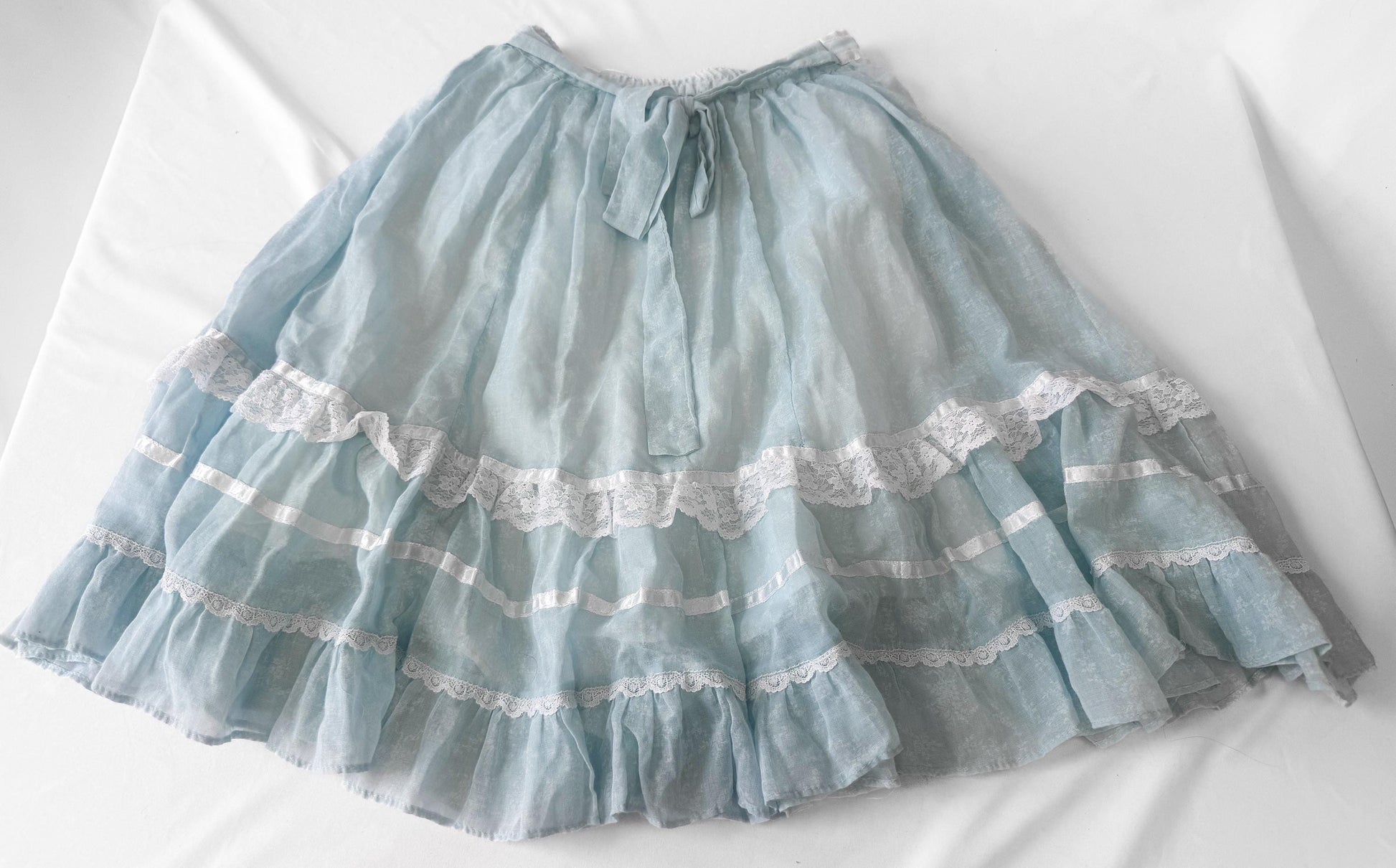 Vintage 70s Gunne Sax Baby Blue Lace Button Skirt, Approx. Size 2/4, 26" Waist, Vintage Cottage Core Coquette Prairie Style Skirt