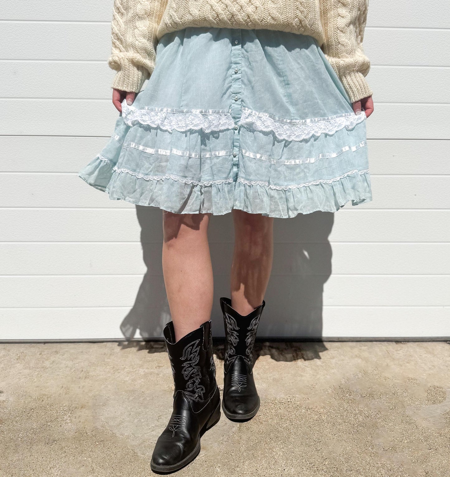 Vintage 70s Gunne Sax Baby Blue Lace Button Skirt, Approx. Size 2/4, 26" Waist, Vintage Cottage Core Coquette Prairie Style Skirt