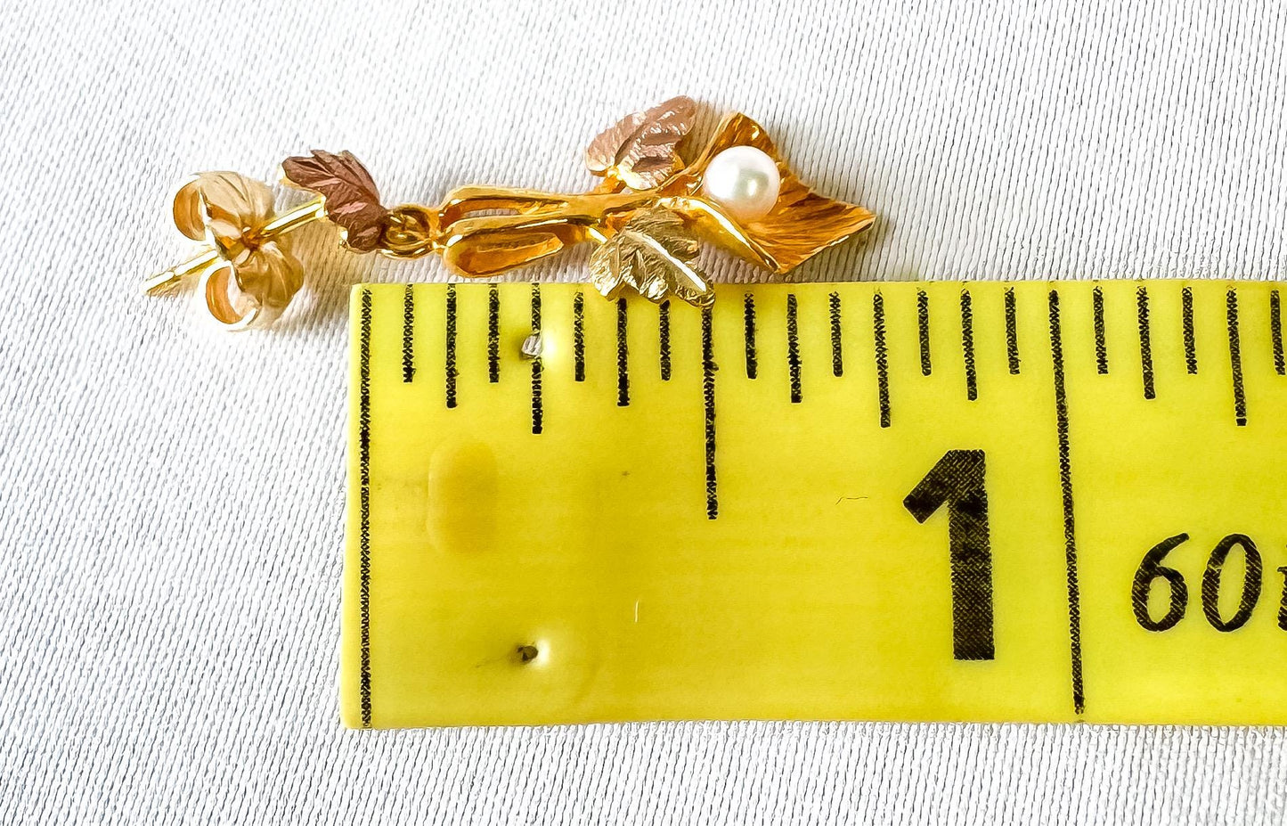 Vintage 10K Landstrom's Black Hills Gold Tri Color Lily Floral Leaf Pearl Dangle Earrings