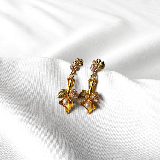 Vintage 10K Landstrom's Black Hills Gold Tri Color Lily Floral Leaf Pearl Dangle Earrings