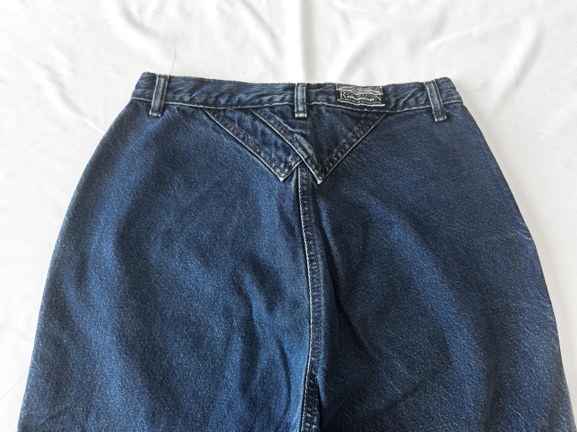 Vintage Rockies Medium/Dark Wash Pocketless Straight Leg Asymmetrical Chevron Yoke Jeans, Women's Sz. 29" x 32", Vintage Western Jeans