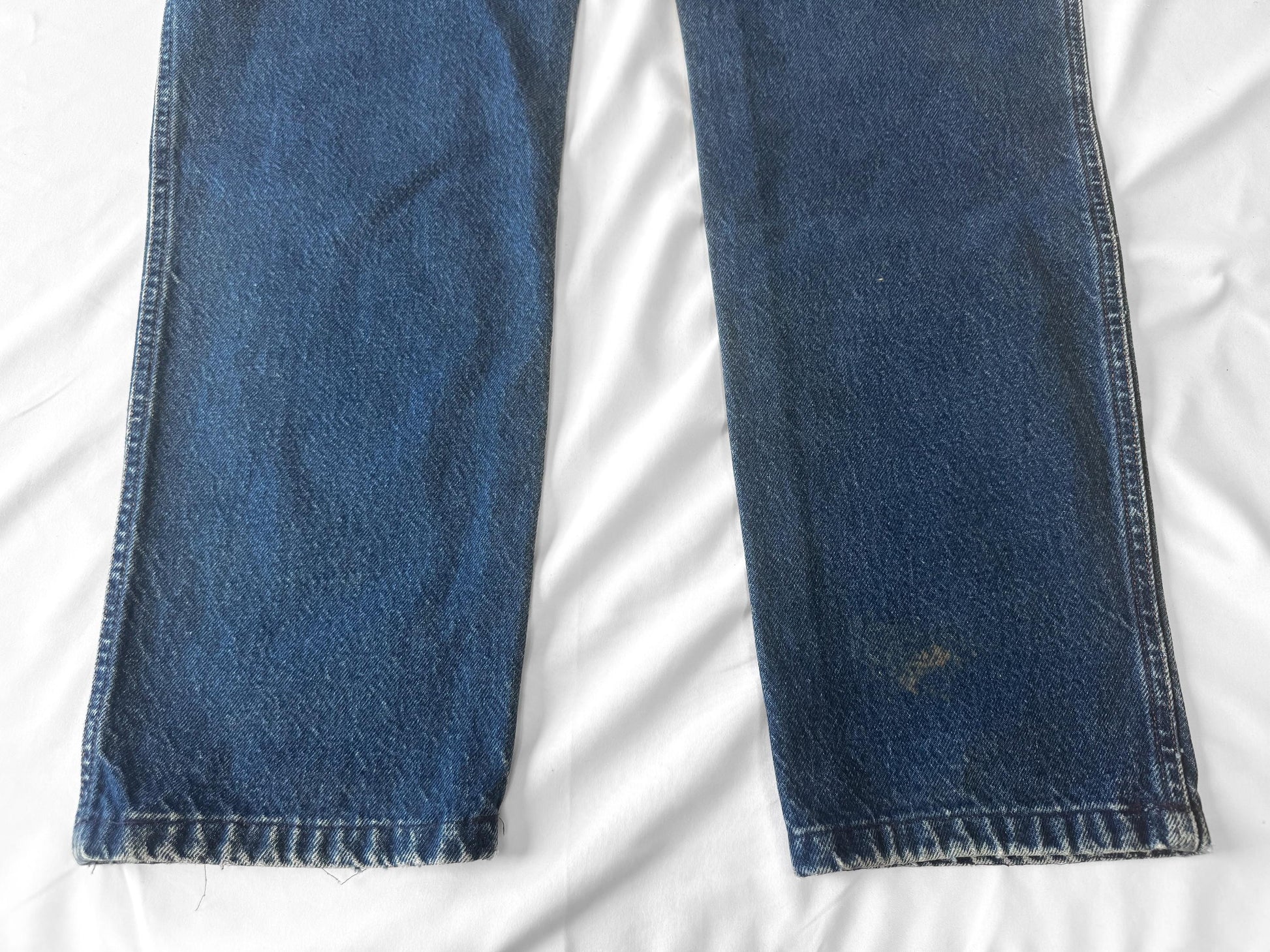 Vintage Rockies Medium/Dark Wash Pocketless Straight Leg Asymmetrical Chevron Yoke Jeans, Women's Sz. 29" x 32", Vintage Western Jeans