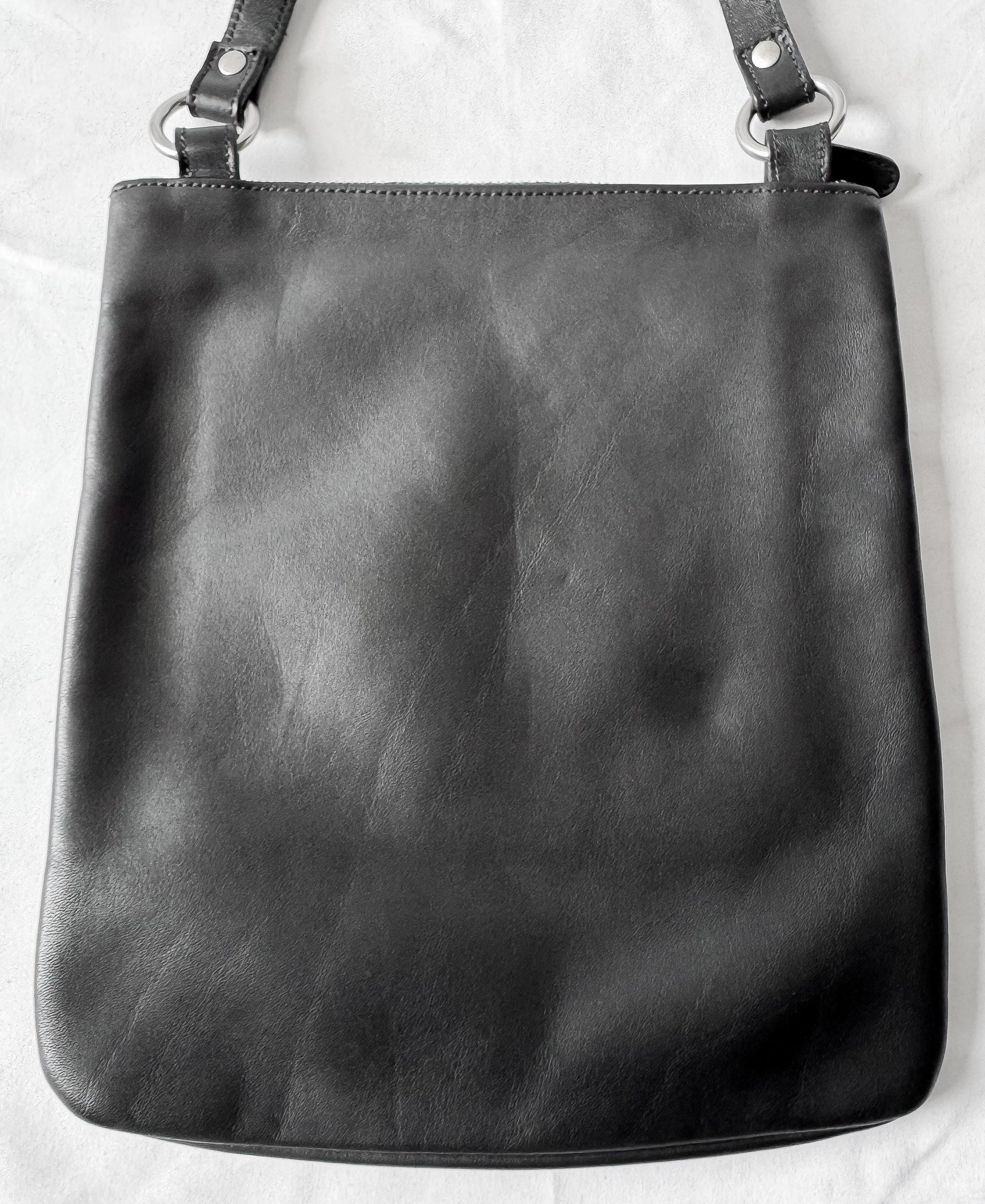 00s Coach Chelsea Slim Messenger Black Leather Crossbody Bag, Style 9457