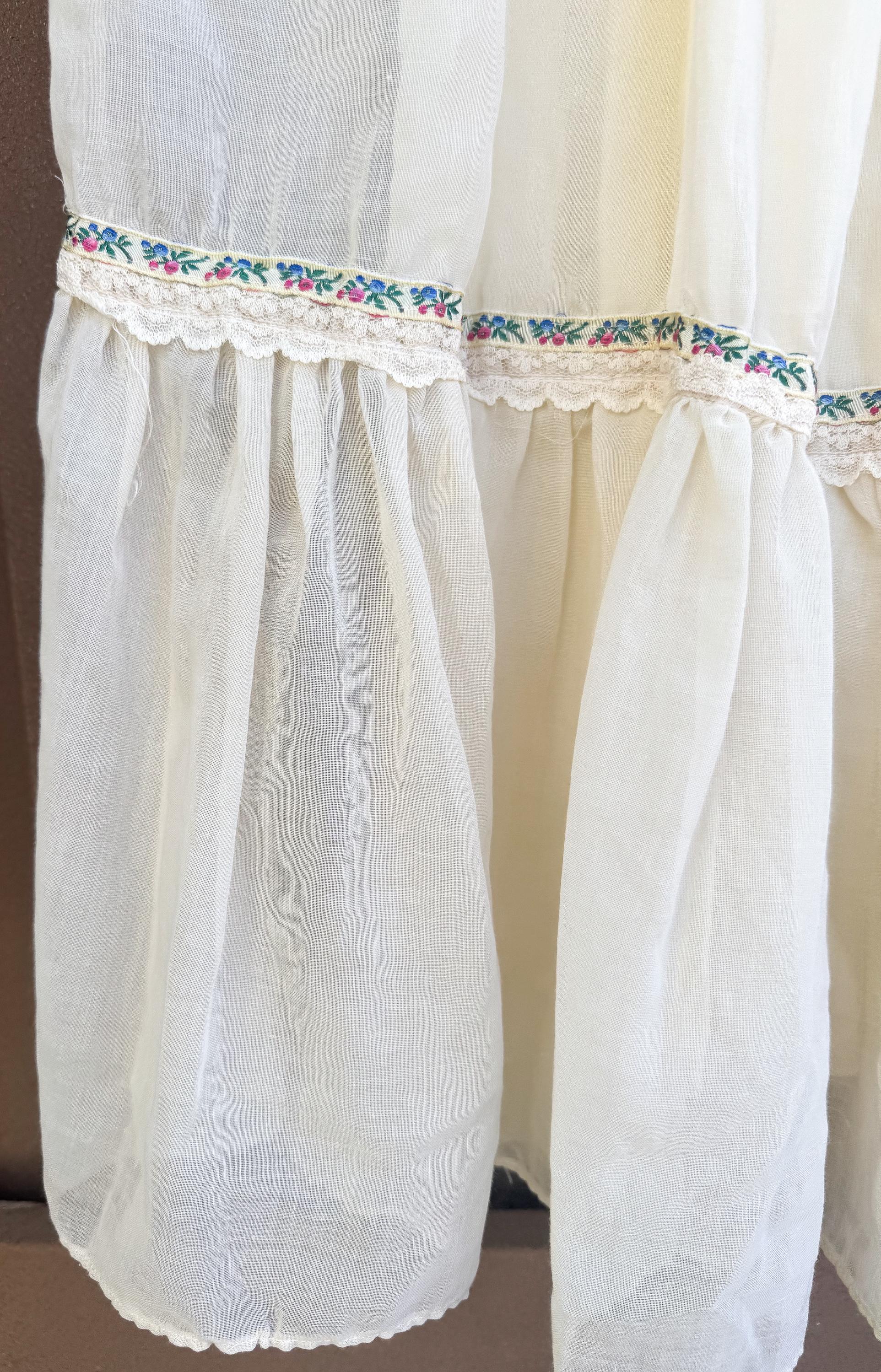 70s Gunne Sax Cream Off-White Lace Tie-Front Ruffle Floral Trim Maxi Dress Sz 4-6, Vintage Victorian Edwardian Coquette Cottage Core Dress