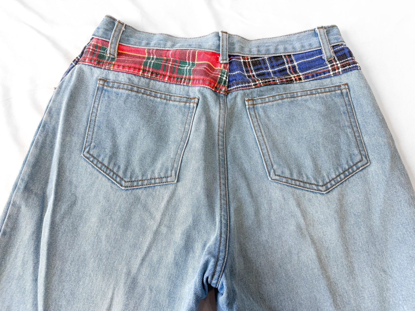 Vintage Light Wash Plaid Patchwork Tapered Mom Jeans, Sz. 29" x 28"