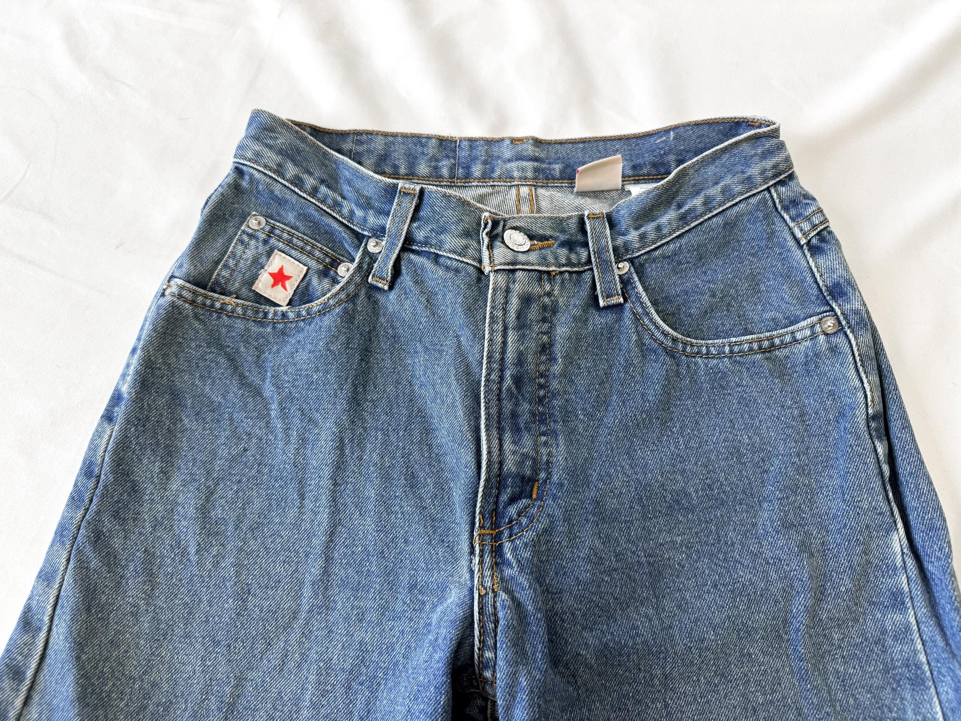 Vintage Rockies Medium Wash Mid Rise Tapered Mom Jeans, Sz. 28" x 34", Vintage Western Jeans